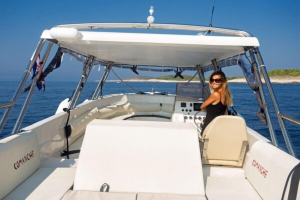 Barco excursion cueva azul (3) Barco excursion cueva azul (3)