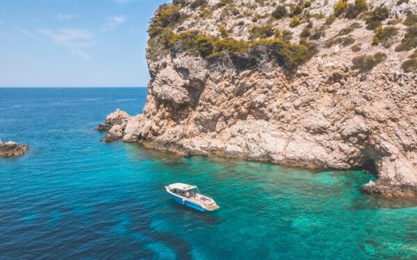 barco excursion cueva azul barco excursion cueva azul