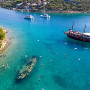 Naufragio tour 3 islas desde Split