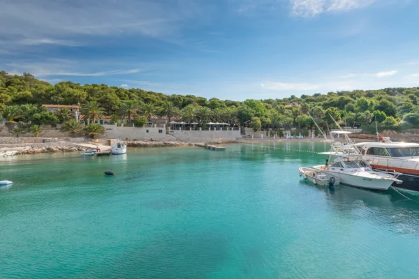 Excursion a las islas Pakleni Excursion a las islas Pakleni