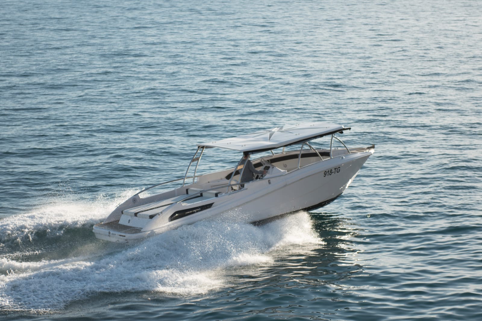 Barco Enzo, detalle